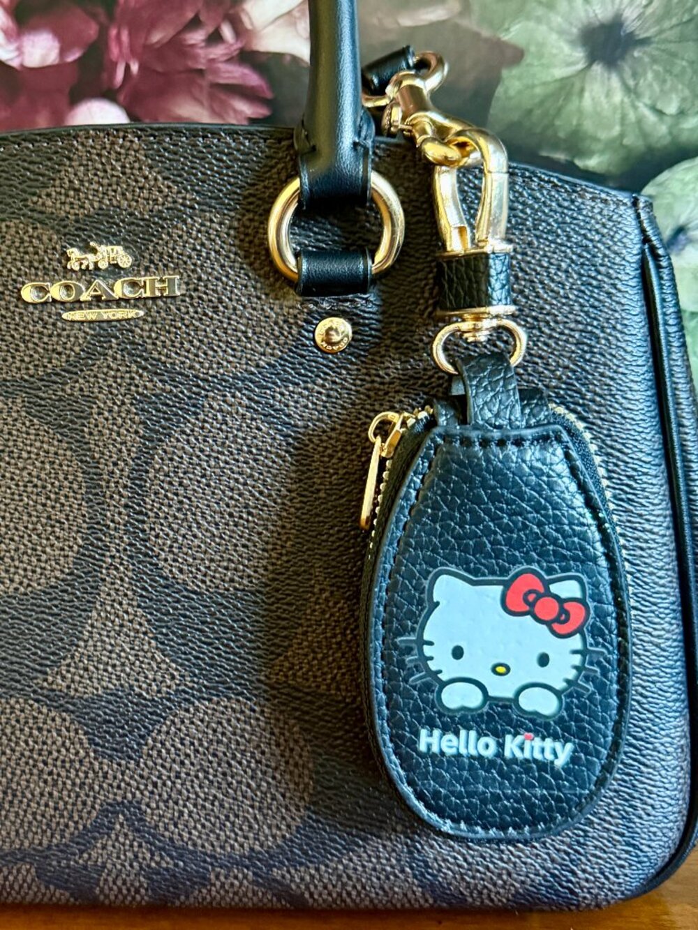 NEW Hello Kitty Bag Charm Coin Purse Keychain - BLACK